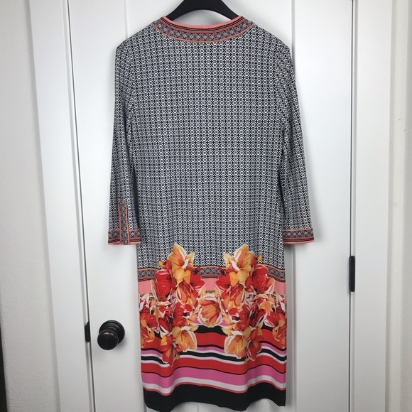 Beige by ECI medium 3/4 sleeve floral dress - Picture 7 of 8